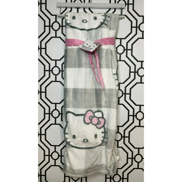 Hello Kitty Bedding Nwt Plaid Hello Kitty Plush Throw Blanket 5x70